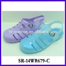 SR-14WR679 (2) klare Plastiksandelholze Plastik transparente Sandelholze Großhandel flache Fersengelee Sandalen